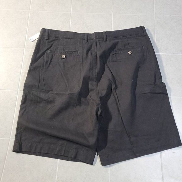 Amazon Essentials Mens Black Slash Pocket Flat Front Classic Chino Shorts Sz 40 - Picture 3 of 9